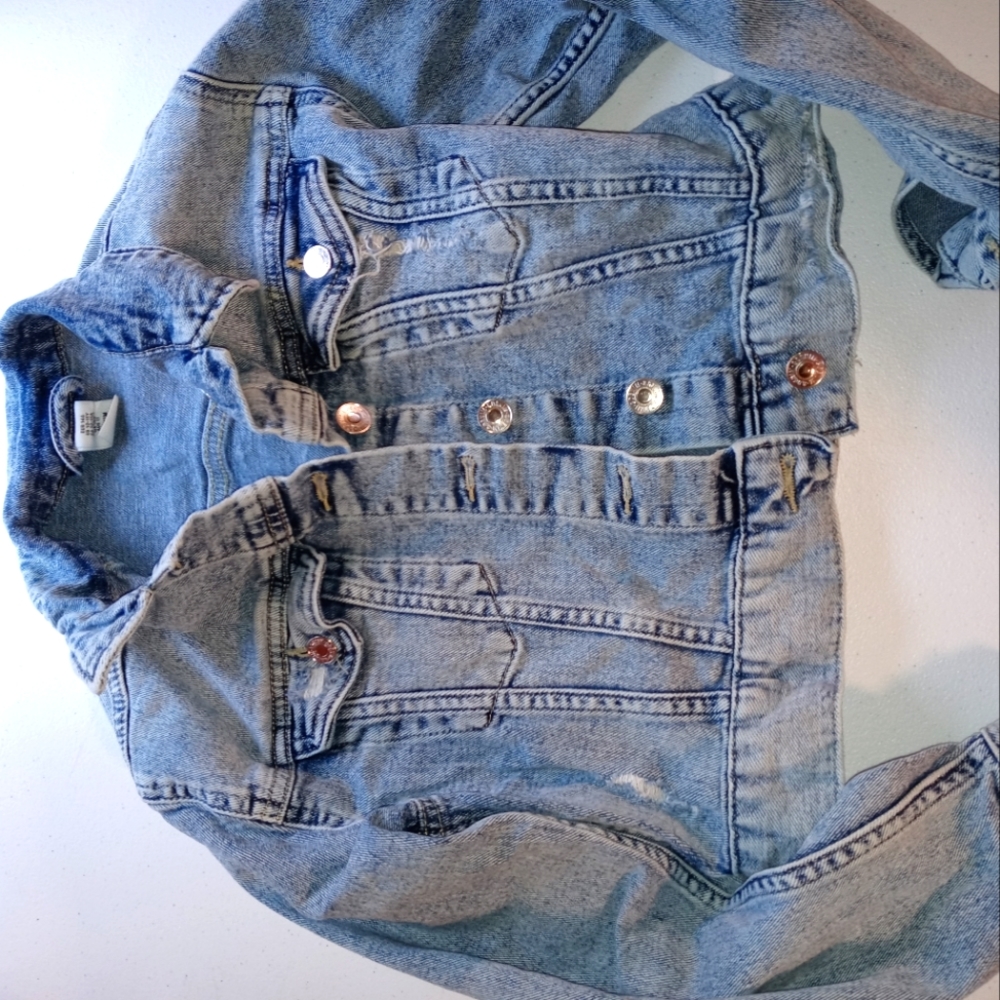 H&M blue jean jacket like new size 10/11 girl
